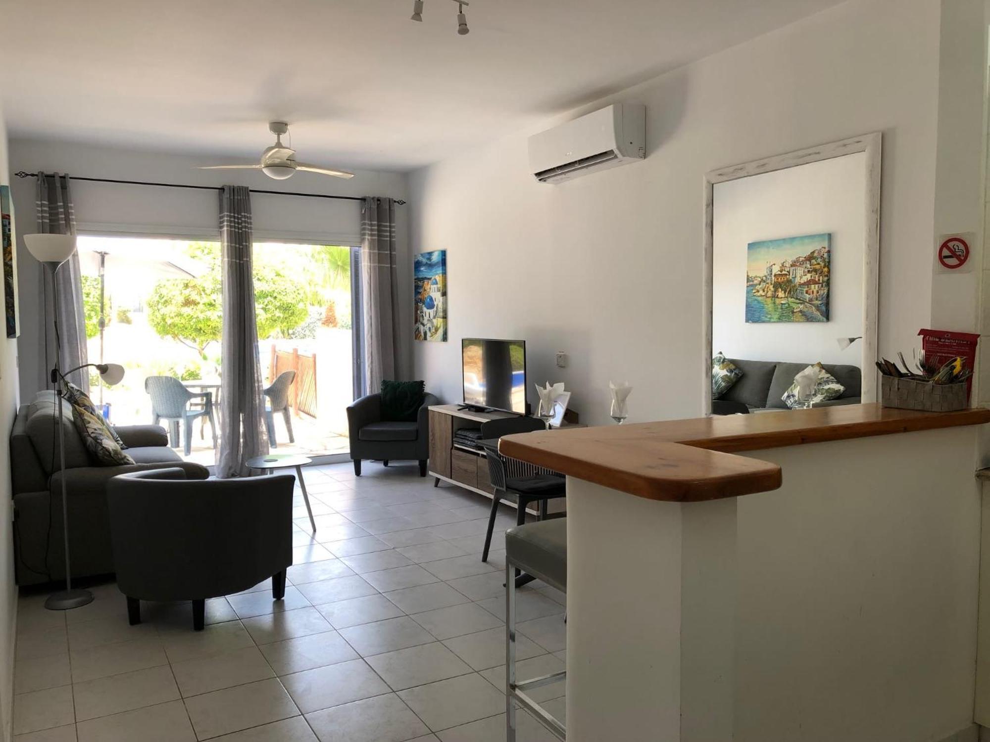 Stylish 1 Bedroom Apartment In Limnaria Gardens Pafos Dış mekan fotoğraf