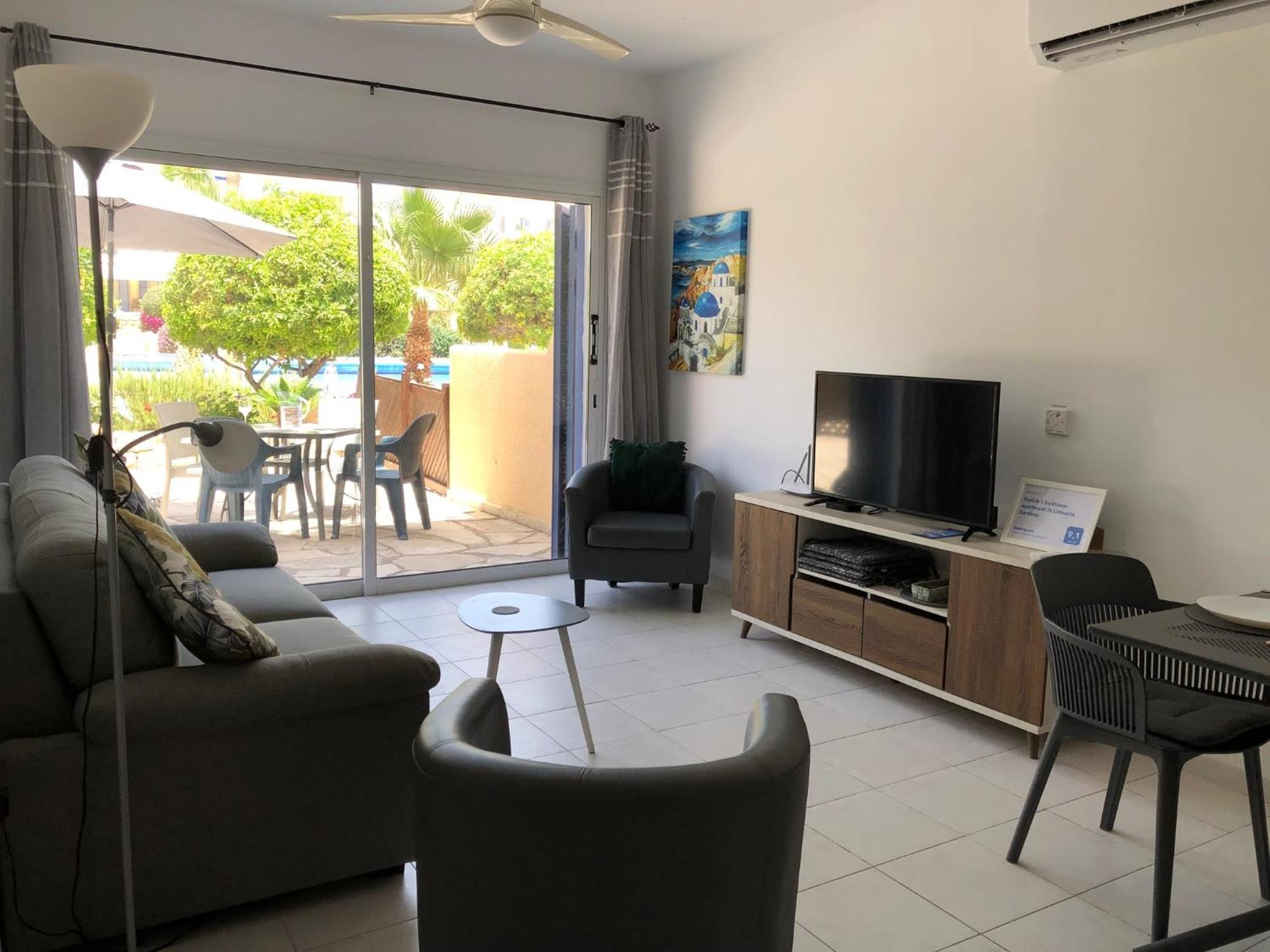 Stylish 1 Bedroom Apartment In Limnaria Gardens Pafos Dış mekan fotoğraf