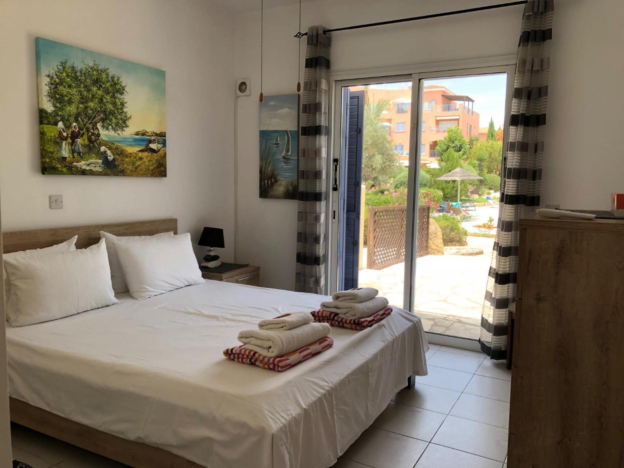 Stylish 1 Bedroom Apartment In Limnaria Gardens Pafos Dış mekan fotoğraf